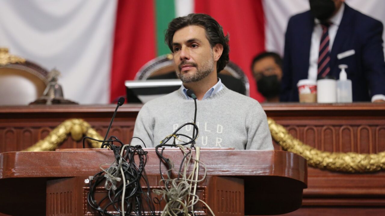 CELEBRA CHUCHO SESMA CONVENIO ENTRE GOBIERNO CAPITALINO E INDUSTRIALES PARA RETIRO DE CABLES EN DESUSO