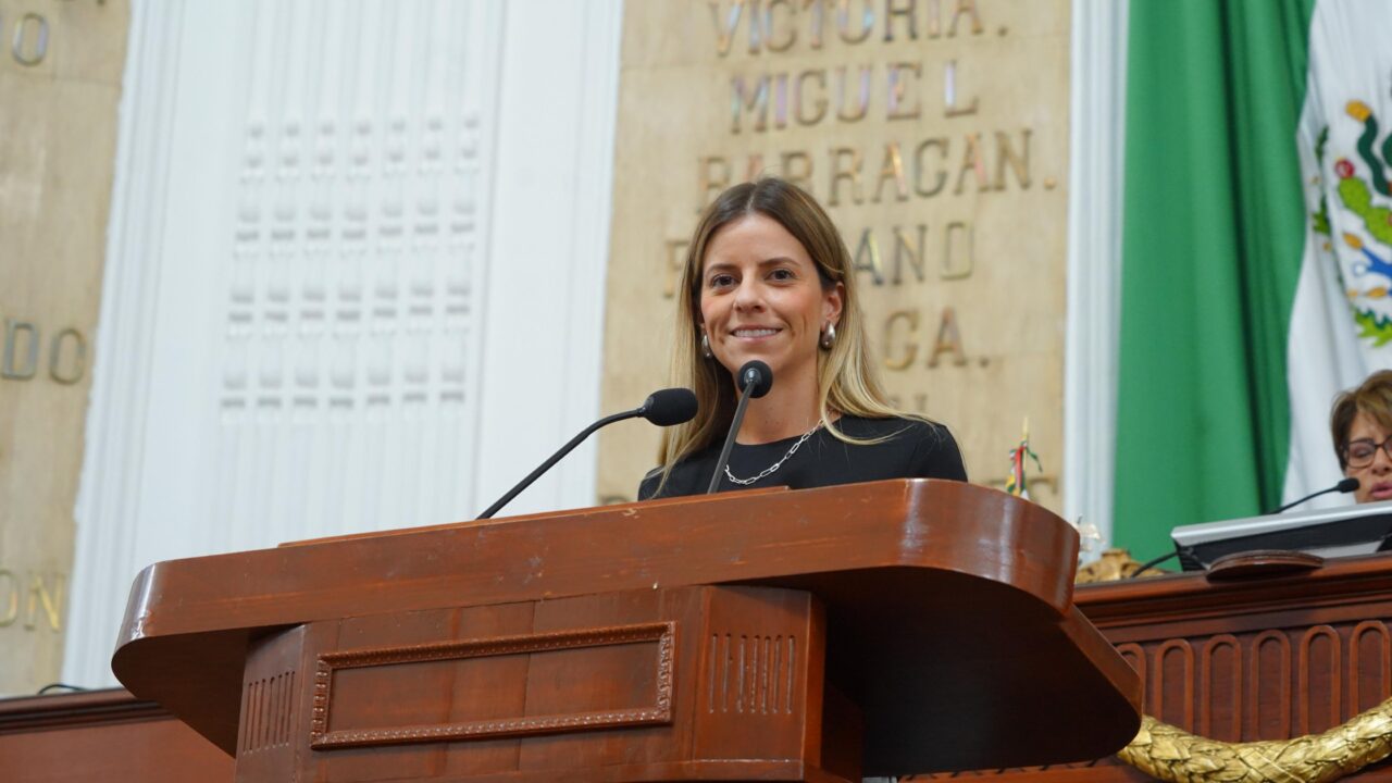 PROMUEVE ELVIA ESTRADA HOME OFFICE POR CONTINGENCIA AMBIENTAL