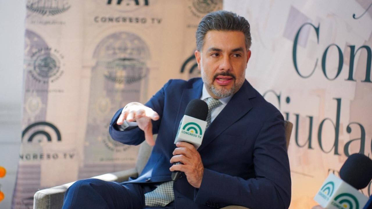 LAMENTA SESMA SUÁREZ INCENDIO EN BODEGA DE ANIMALES EN LA COLONIA MORELOS