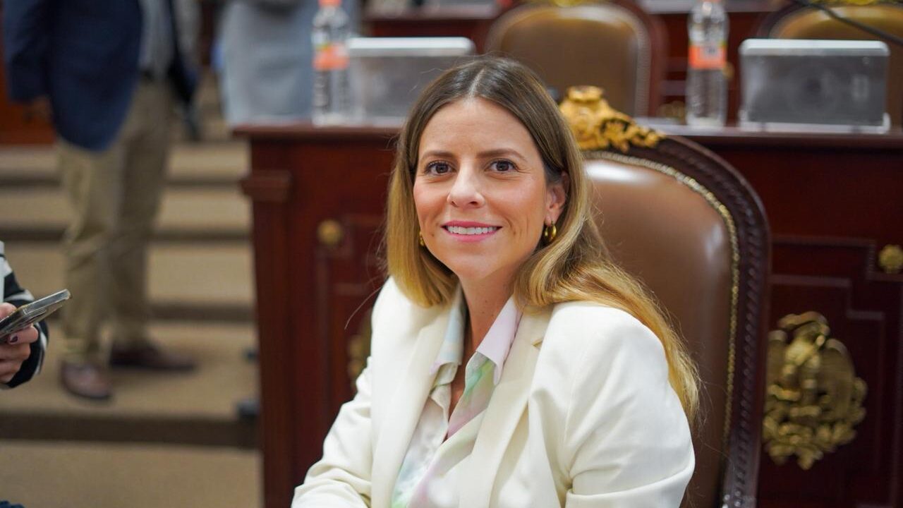 SOLICITA ELVIA ESTRADA PRESUPUESTO PARA MANTENIMIENTO DE LA INFRAESTRUCTURA DEPORTIVA DE LAS ALCALDÍAS VENUSTIANO CARRANZA E IZTACALCO